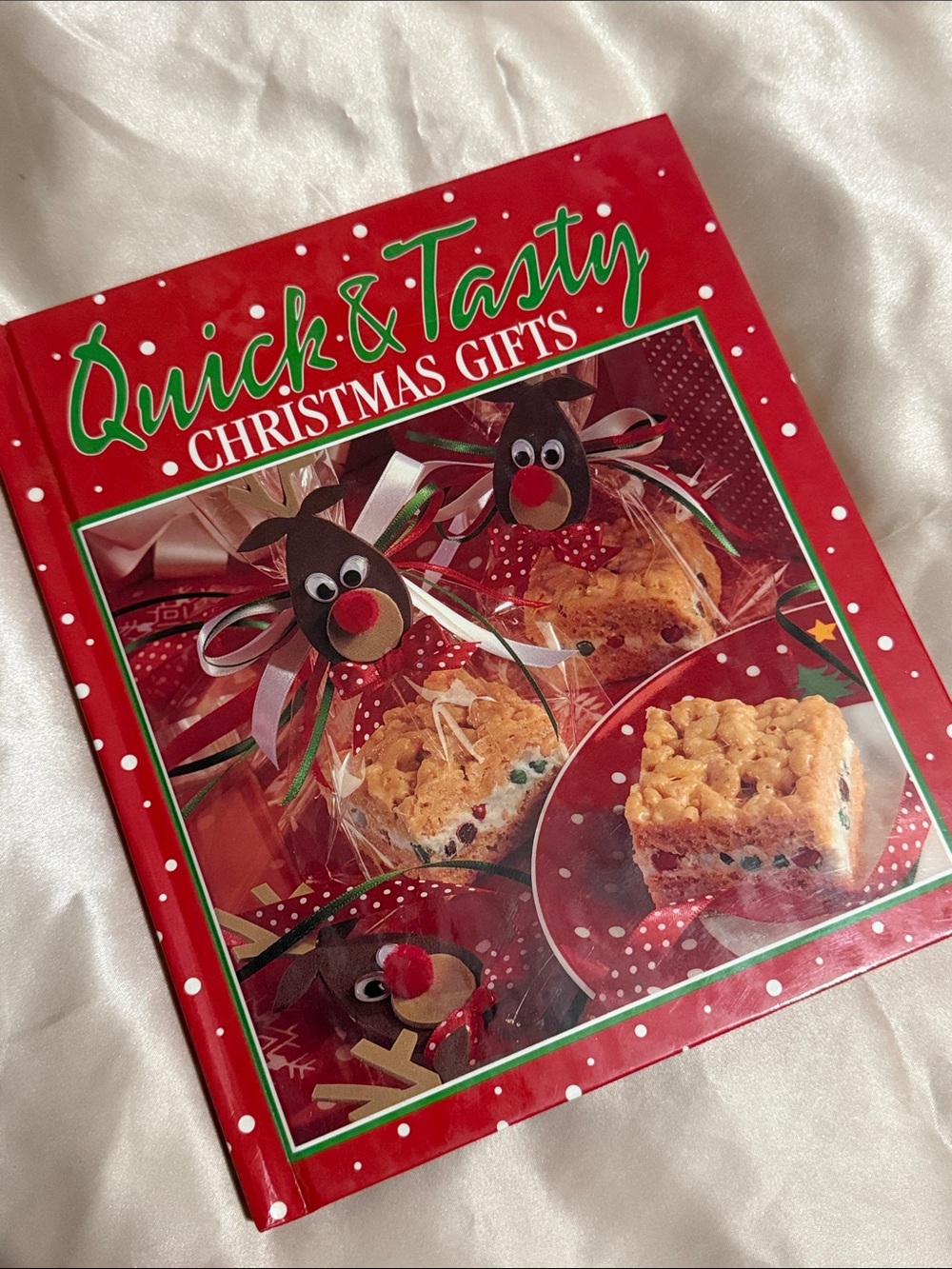 Quick & Tasty Christmas Gifts Cookbook - Red Holiday Cover
